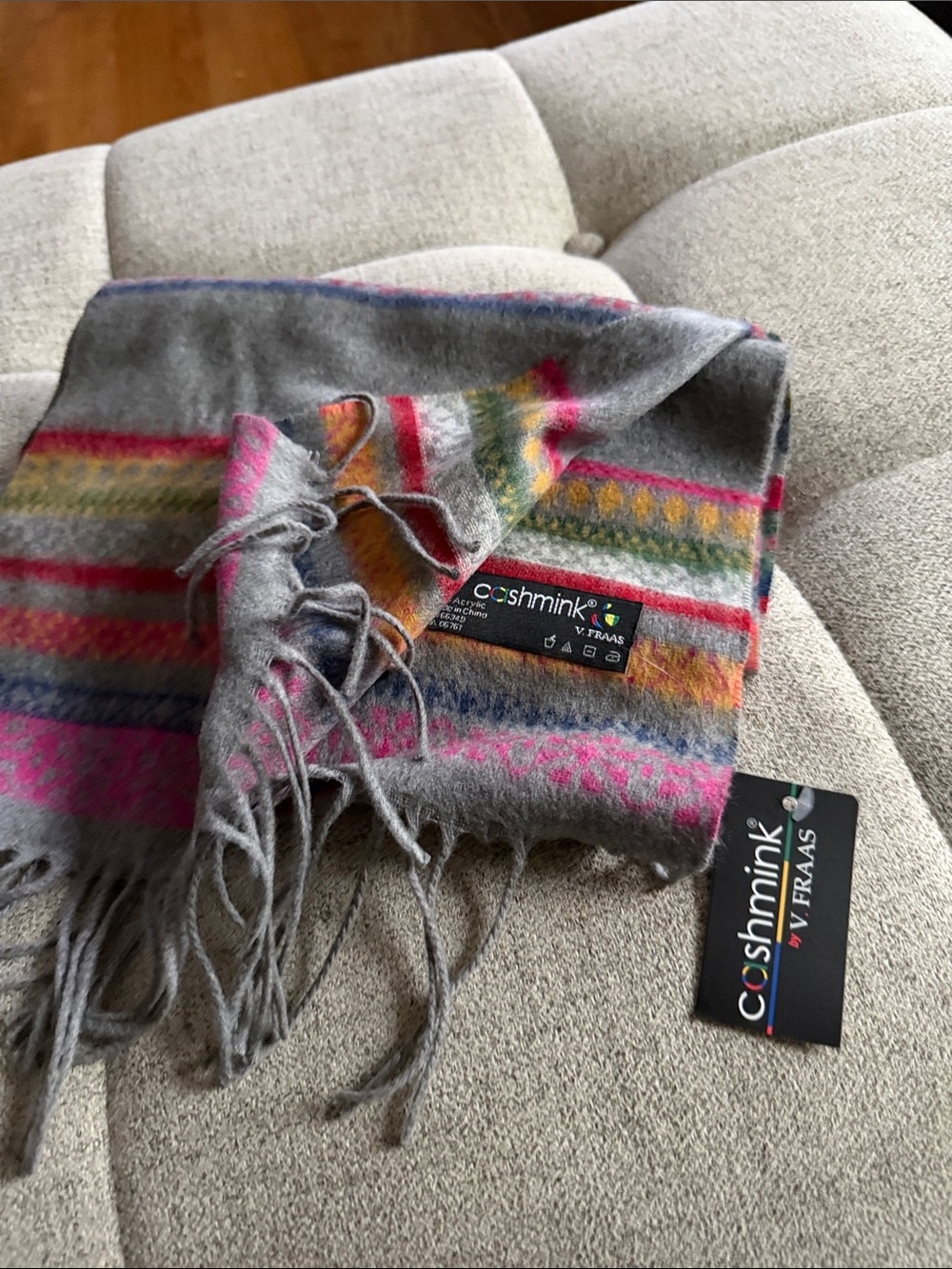 V. Fraas Cashmink Scarf Geometric Fair Isle Gray Pink Yellow Green
